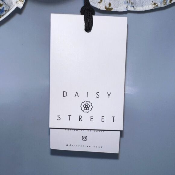 Daisy‎ Street Ditsy Floral Boho Crop Cami (Medium) - Picture 6 of 6